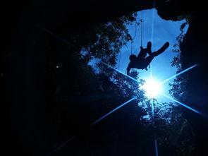 坠落星光倒灌时,宇宙奇观背后的神秘力量  第3张