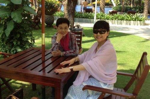 入赘三年：离婚当天我暴露了身份,身份揭露震惊众人  第1张